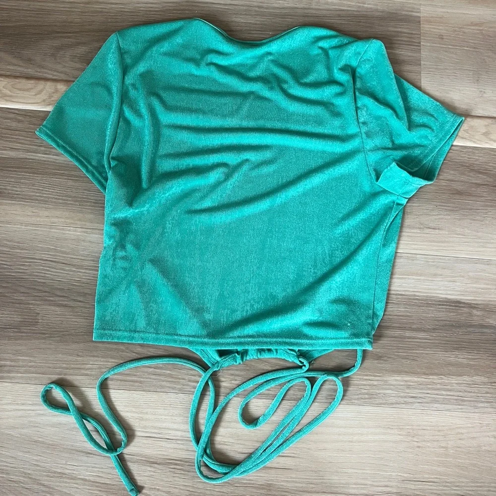 Green Crop top - Picture 3 of 3